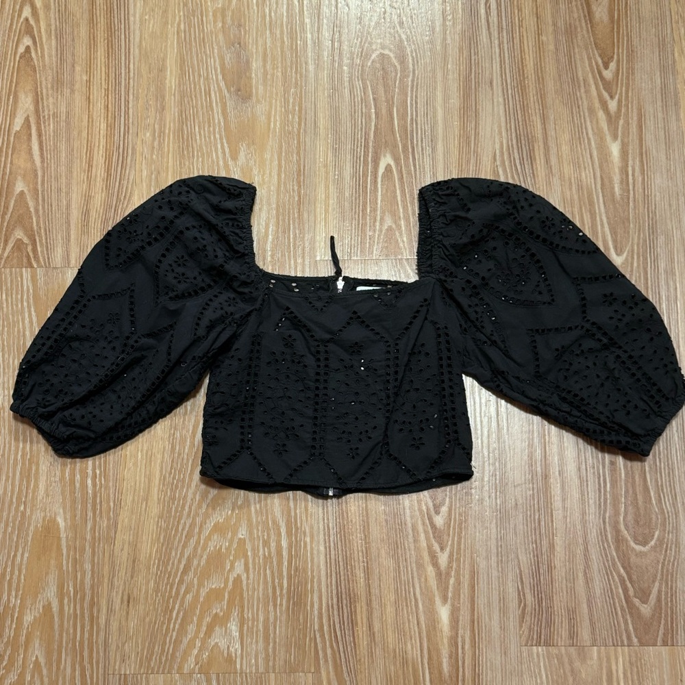 Urban Outfitters puffy sleeves crop top